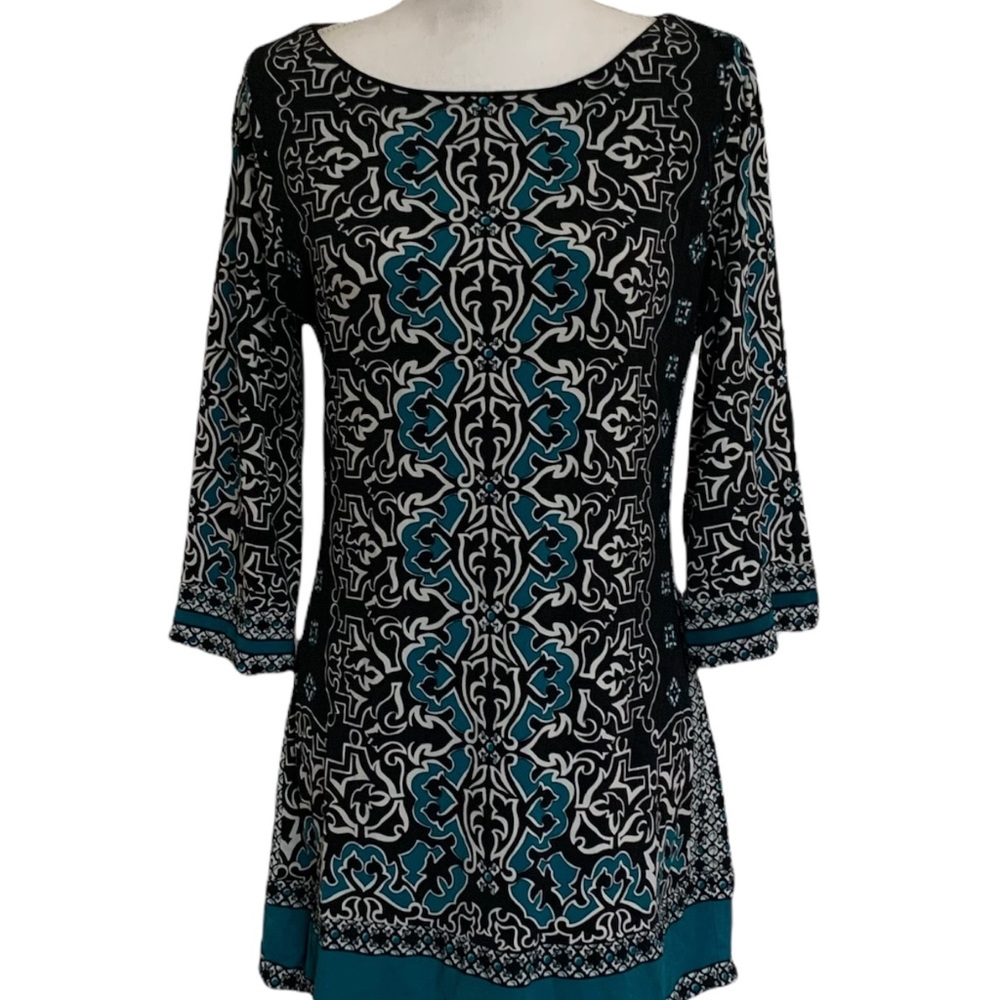 Black and White Brand pull over dress or long shirt.